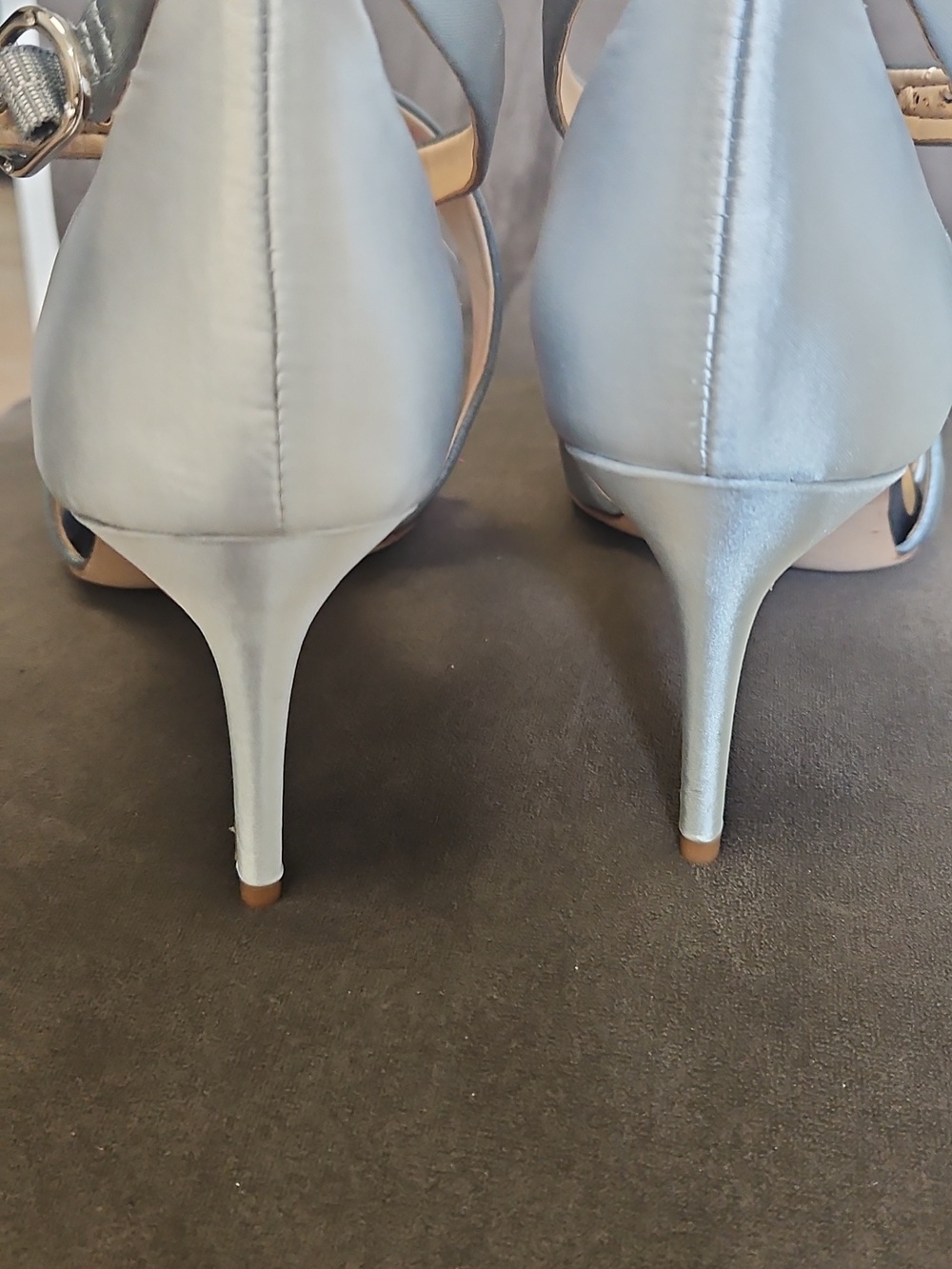 Size 8.5 Ice Blue Combo w/ Navy Satin Strappy 3.25" Heels, Vince Camuto - Picture 6 of 12